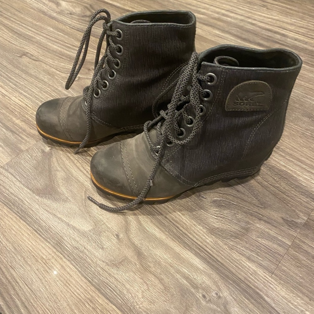 Sorel wedge shoes